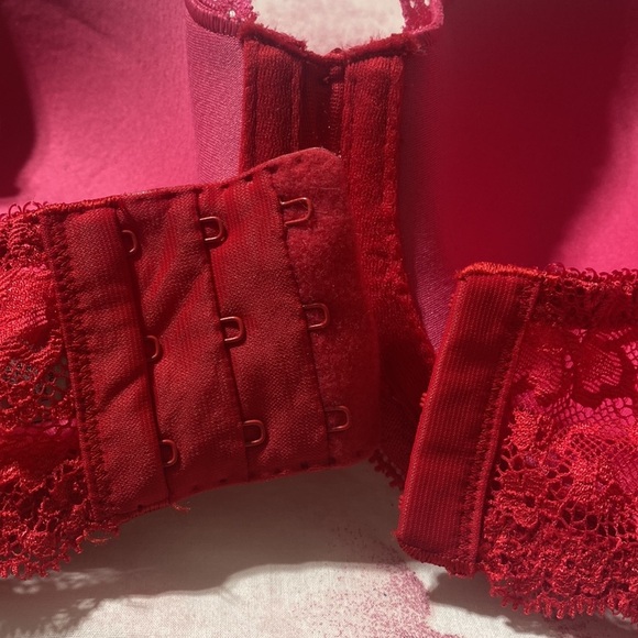 Victoria‘S Secret Non Padded Pink Lace Bra Size 34DD. - Picture 3 of 4